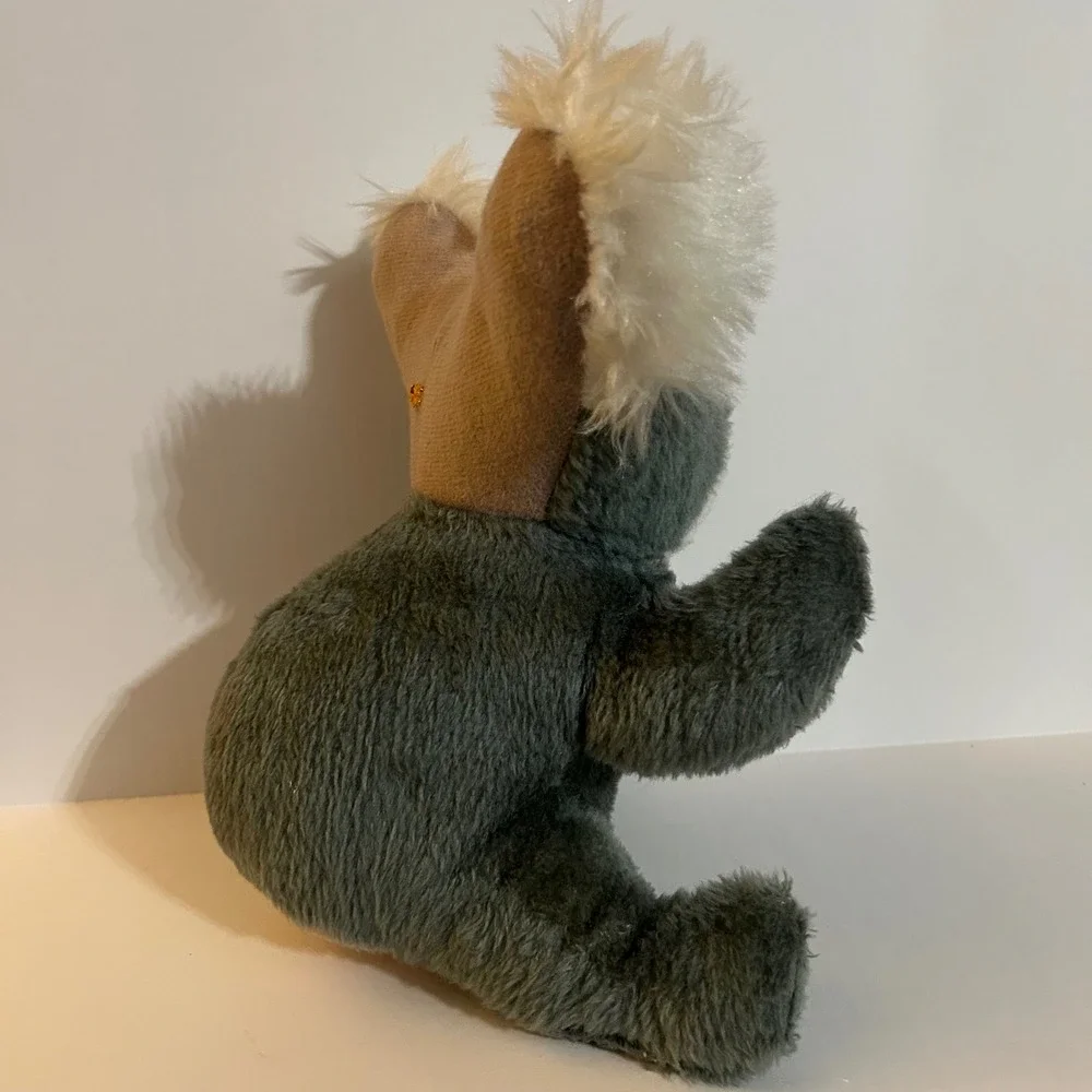 This is a vintage plush koala bear from‎ Superior Toy and Novelty Company